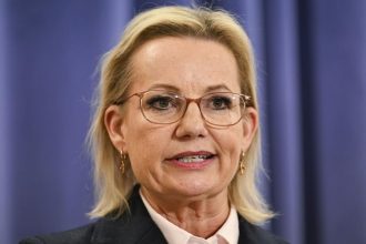 01a676d3bd096a4995662d030502233b