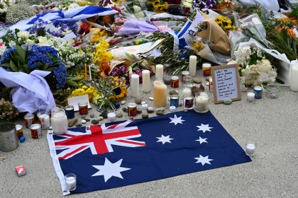 Bondi Beach massacre 004 (flatter cropped)