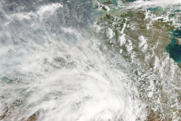 Monsoon Low 30 jan 2006 0445Z