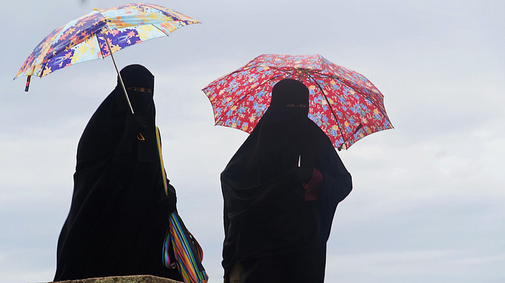 burka umbrella disguise muslims preview
