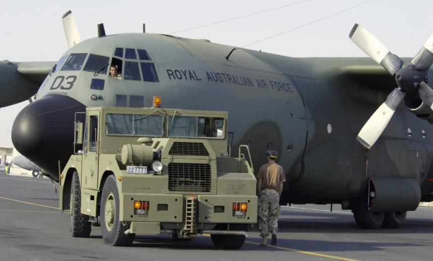 royal australian air force raaf maintainers from the 36 squadron use an aircraft 36d6e3 1024